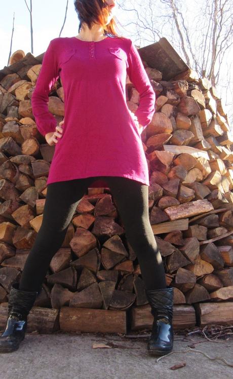 Magenta vlnené šatičky, s