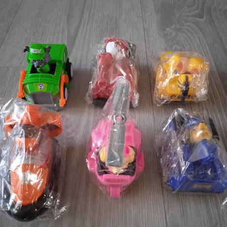 Päť patrol autička, 