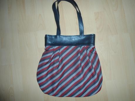 Mala sikovna kabelka, 