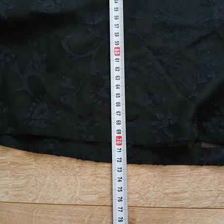 Čierne šaty s ležérnym transparentným topom, 46