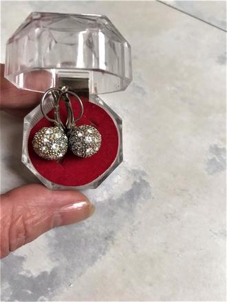 Luxusné náušnice, 