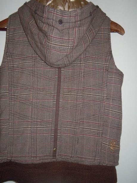 Károvaná vesta zn. lifeline, 38