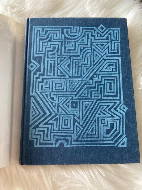 Malachitová škatuľka pavel petrovič bažov (1990), 