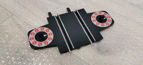 Predám diely na autodráhu carrera go , d 143, 