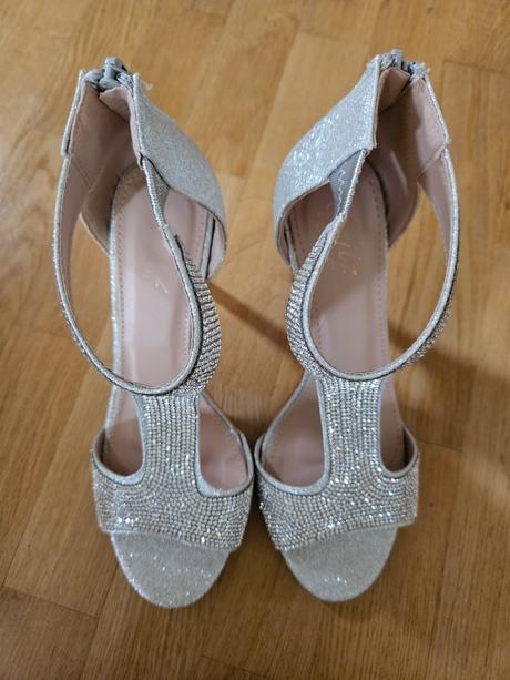 Trblietkové sandálky s kamienkami 38, 38