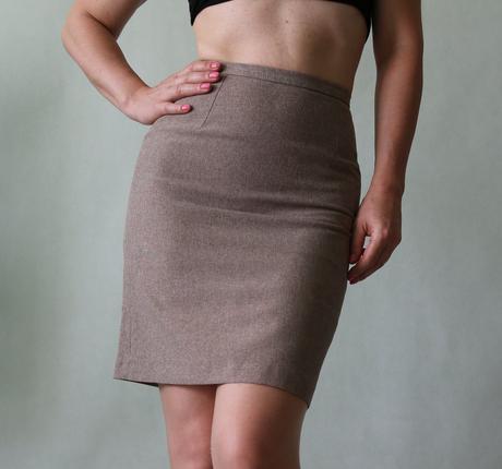 Piesková sukňa nad kolená froggy, veľ. 36, 36