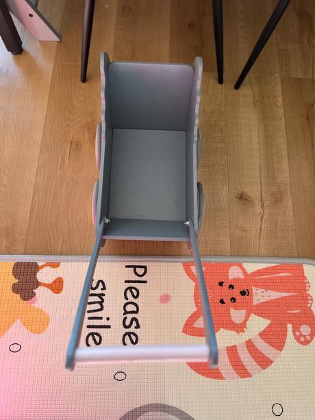 Dreveny kociar pre bábiky, 