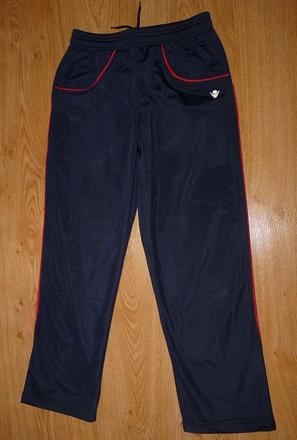 Športové nohavice, 152