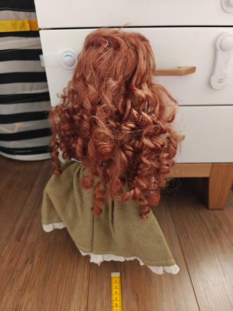 Porcelanová bábika,