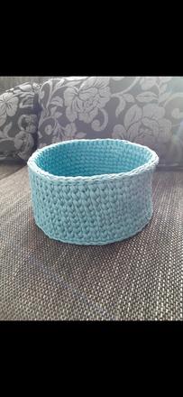 Háčkovaný košík,