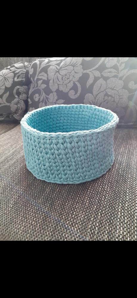 Háčkovaný košík, 