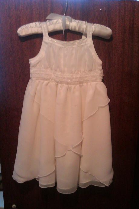 Krasne biele satocky pre malu druzicku, 92