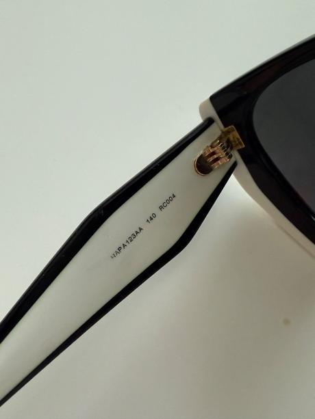 Slnečné okuliare prada, prada