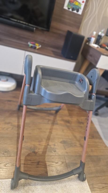 Rastúca jedálenská stolička maxi cosi, 