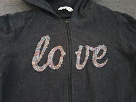 Čierna mikina s nápisom, calliope,152