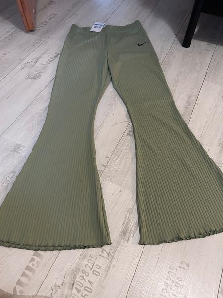 Zvonove legíny, nike,m