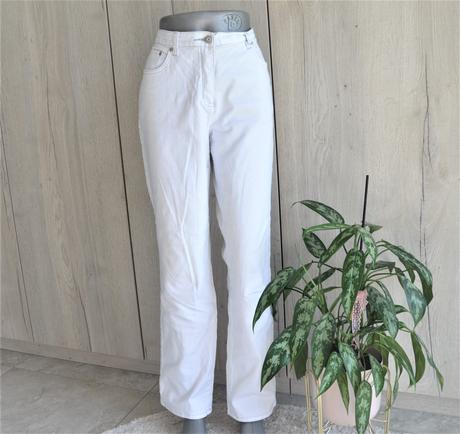 Rifle s vyšitými korunkami-46, 46