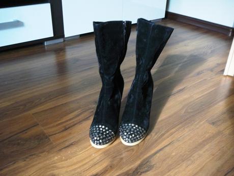 Semišové kotníky s aplikaciou na špičke, 38