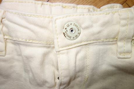 Bledožlté kraťasy, 116