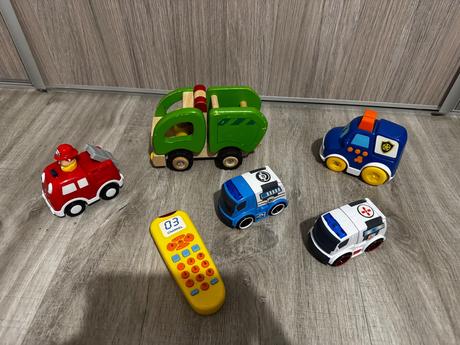 Naťahovacie autíčka,