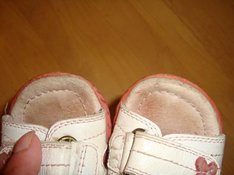 Už iba biele sandálky, d.d.step,24