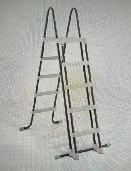 Nadzemný bazén so schodíkmi, 