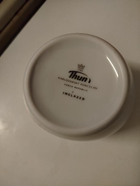 Nová súprava karlovarského porcelánu,