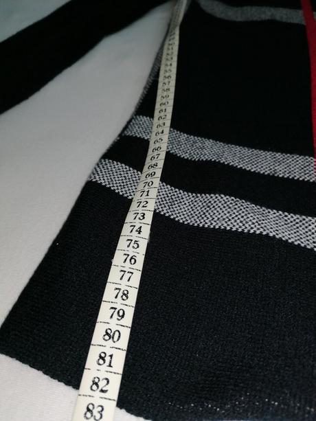 Sveter s/m, reserved,s