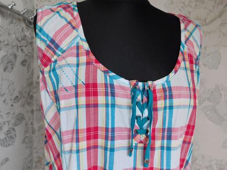 Kvalitna letna bluzka, 46