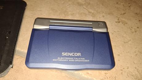 Elektronický slovník - pekný stav 14cm, 