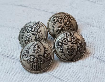 4x vojenský gombík, 