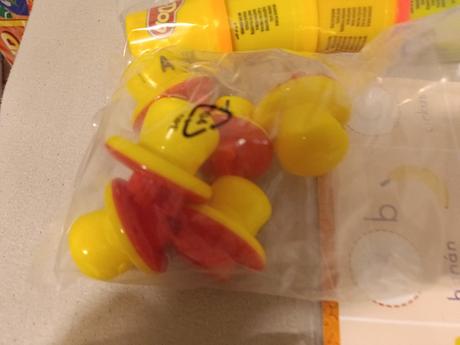 Play doh písmená a jazyk, 