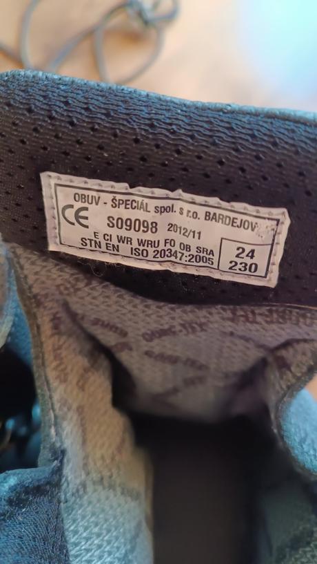 Goratexové zimné vojenské kanady, 23