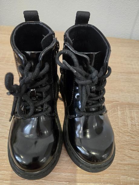 Čižmičky, zara,23