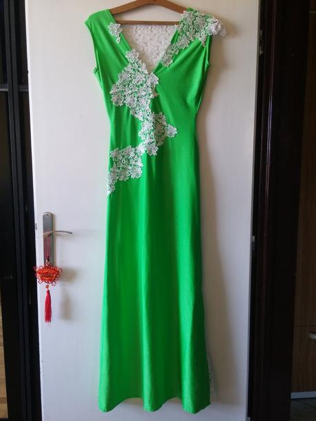 Spoločenské šaty v. s, s