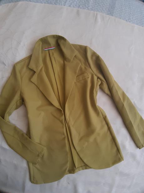 Pistáciová farba, s