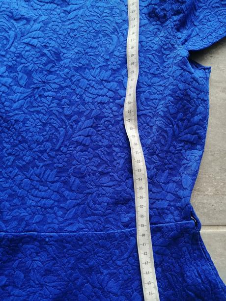 Ľahké šaty s 3d vzorom kráľ. modrá v36, uk10, 36