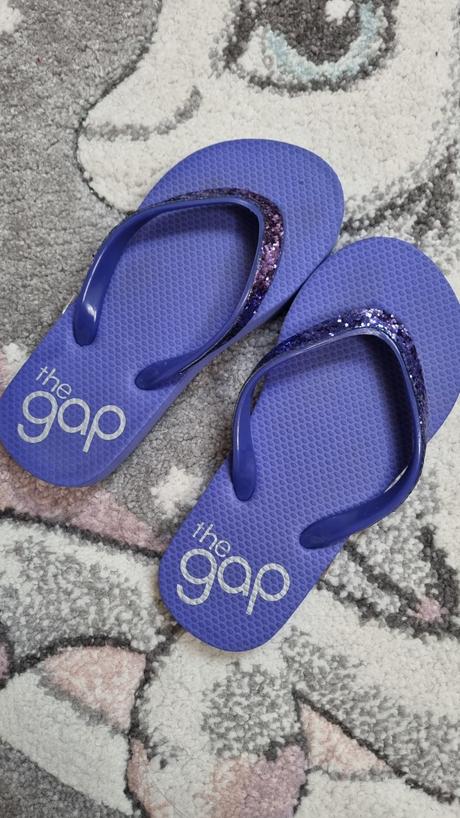 B3182 žabky, gap,28