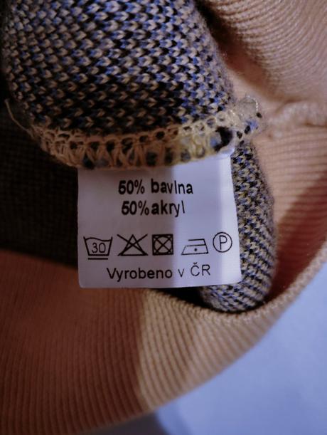 Sveter s jeleňmi, 38