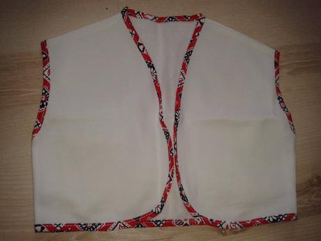 Vesty a komplety, 80