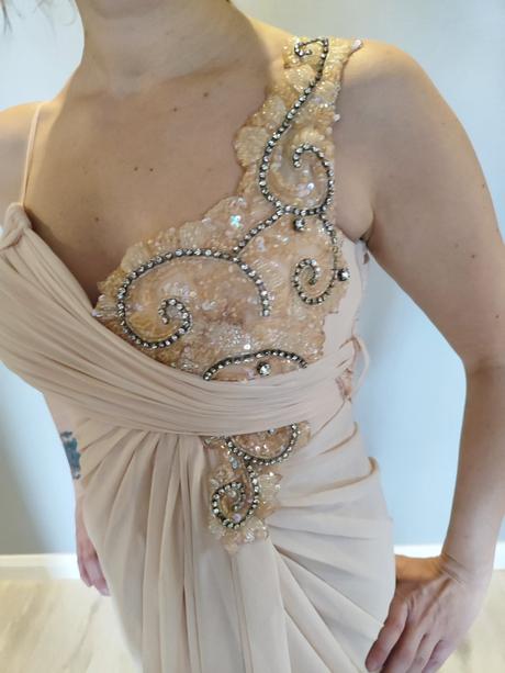 Spoločenské šaty, m