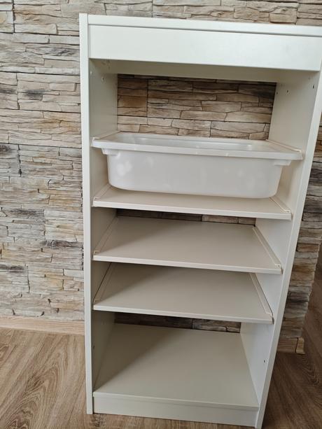 Úložný systém ikea + 3 ks poličiek a zdarma 1x box,