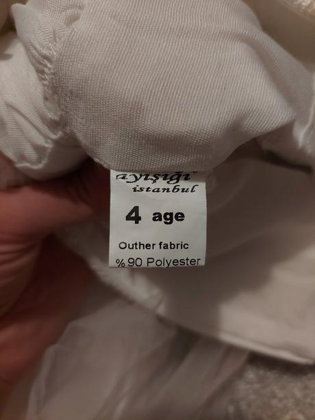 Slávnostné šaty, 86