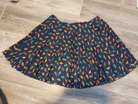 Dámska sukňa, 38
