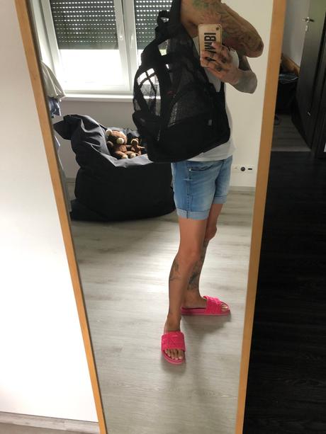 Rusty čierny ruksak batoh priehladný,