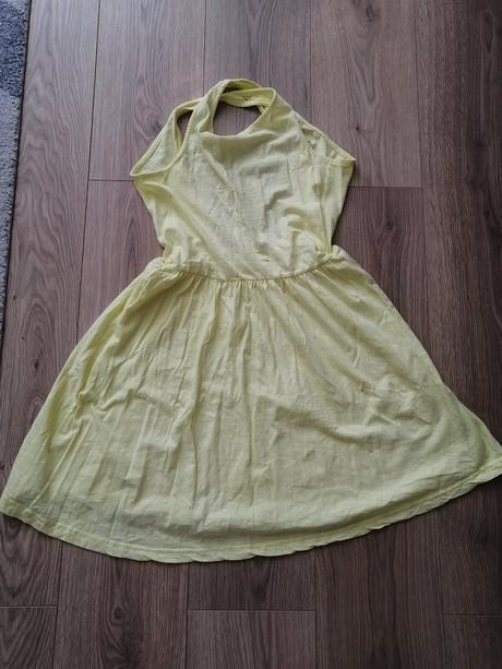 Šaty s otvoreným chrbtom, pepco,146