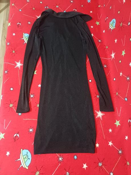 Čierne šaty s dlhým rukávom, amisu,38