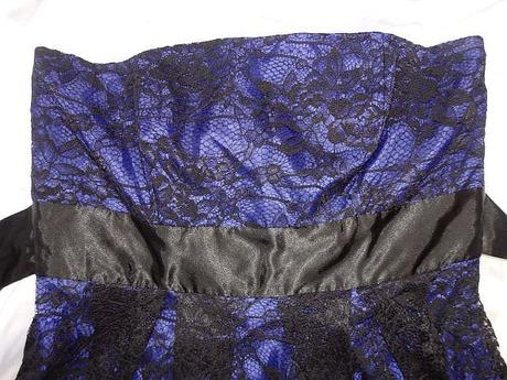 Velmi pekne čipkovane saty, 40