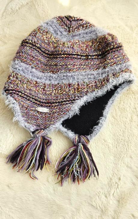 Dámska zimná čiapka s klapkami na uši, zn. columbi, columbia