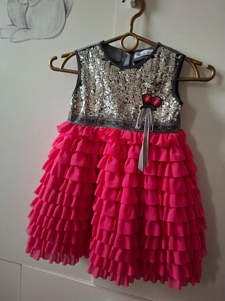 Nádherné šatky s brošňou 110/116, 116